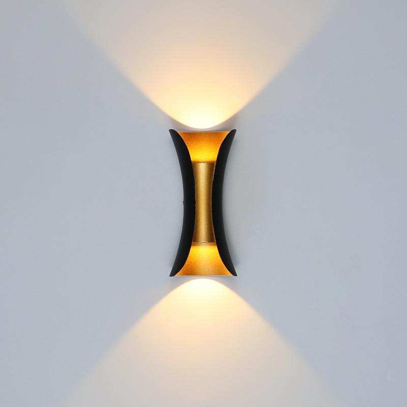 Lampă de Perete LED Calyxor Curvată pentru Exterior