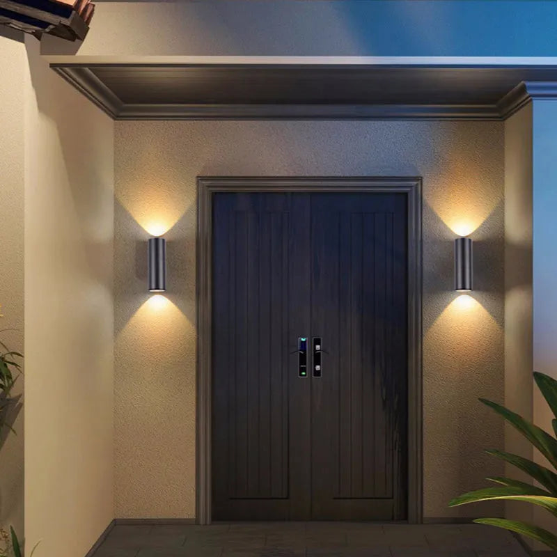 Lampă de perete de exterior Kirema, minimalistă, cu două capete