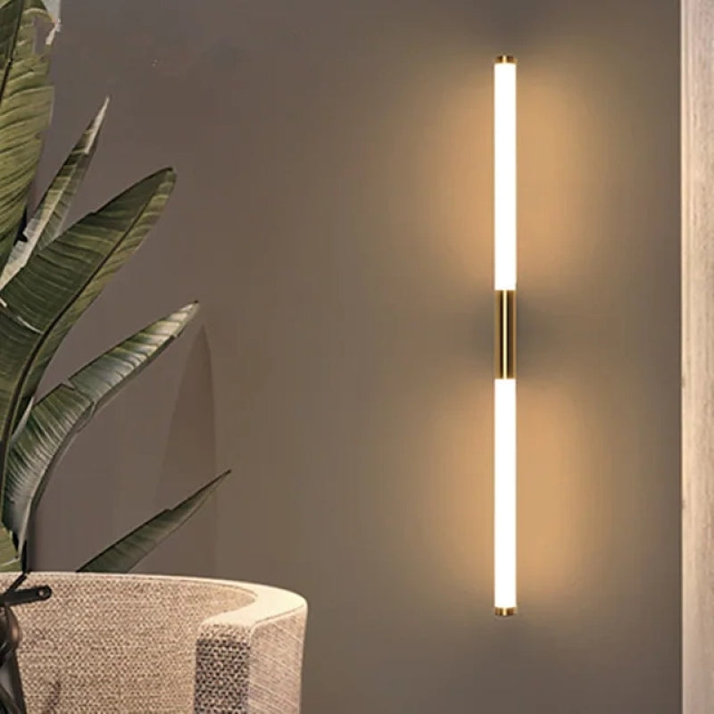 Lampă de perete liniară minimalistă Aeri, Auriu