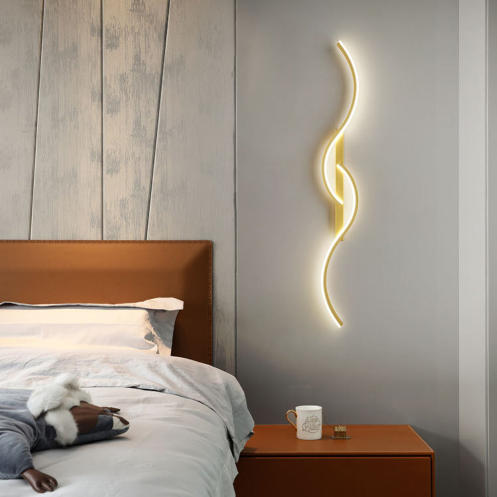 Vireth Lampă de perete modernă cu undă liniară pentru dormitor, Negru/Auriu