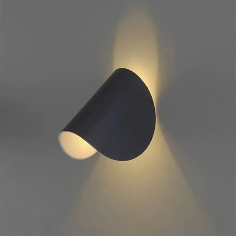 Lampă de perete LED Kio pentru citit, rotativă 360°, pentru noptieră și living