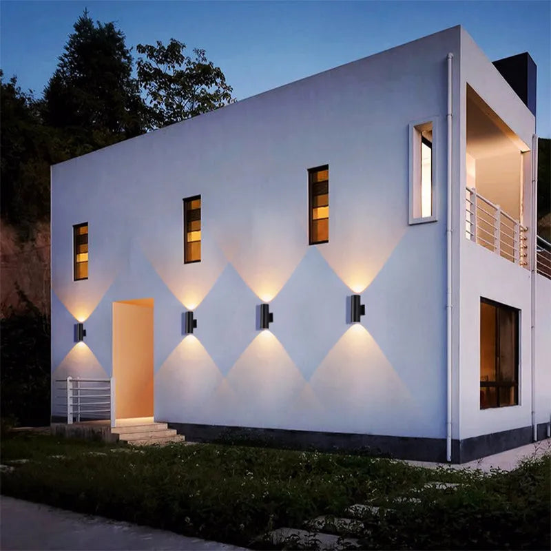Lampă de perete de exterior Kirema, minimalistă, cu două capete