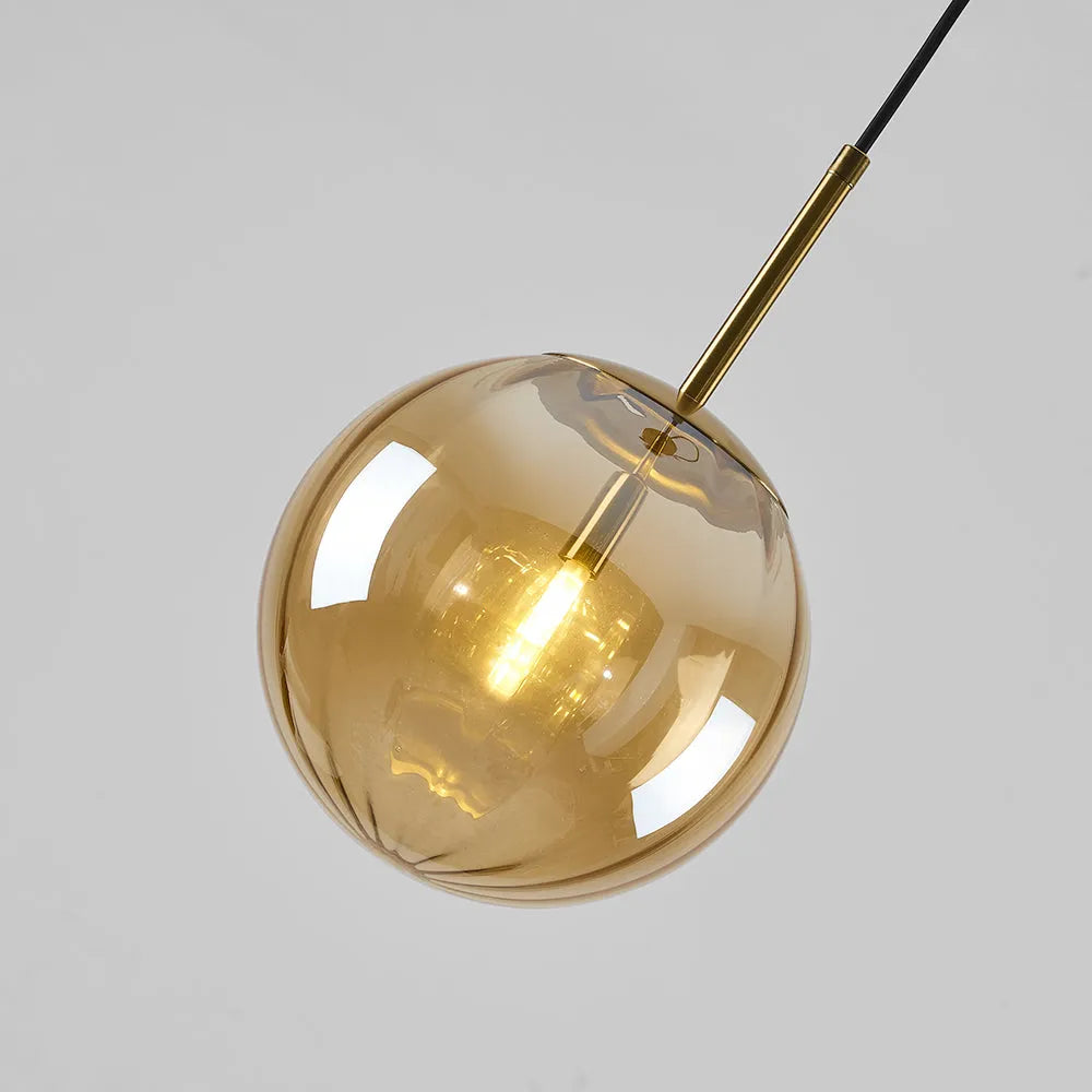 Lampă suspendată Elsyn, glob de sticlă modernă