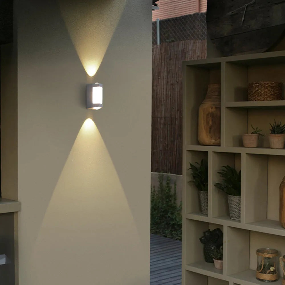 Lampă de perete Alvoren Nordică pentru exterior, cu lumină sus-jos, Alb/Negru