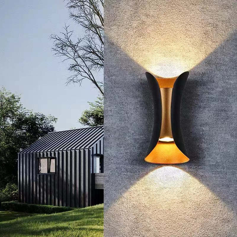 Lampă de Perete LED Calyxor Curvată pentru Exterior