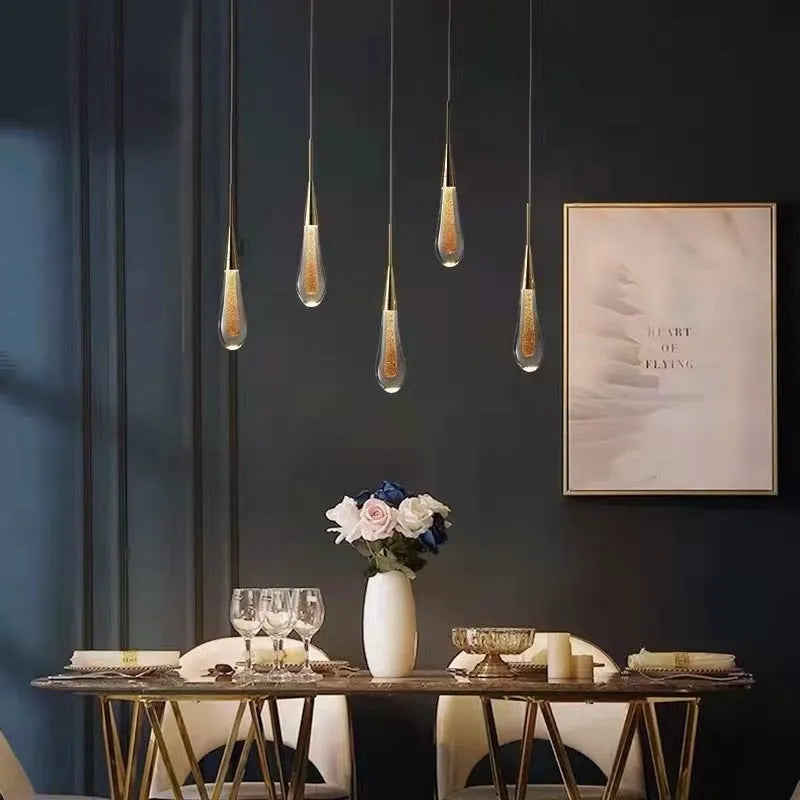 Lustră suspendată Eloria cu picătură de cristal, auriu