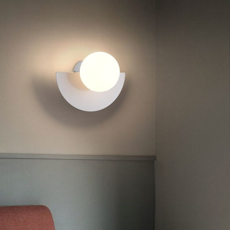 Lampă de perete Solvire, glob semisferic