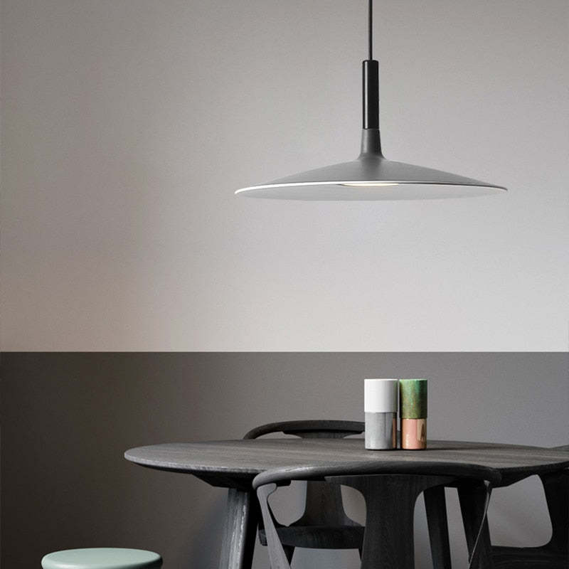 Lustră suspendată Fjorn, design modern, formă de placă