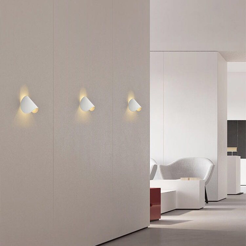 Lampă de perete LED Kio pentru citit, rotativă 360°, pentru noptieră și living